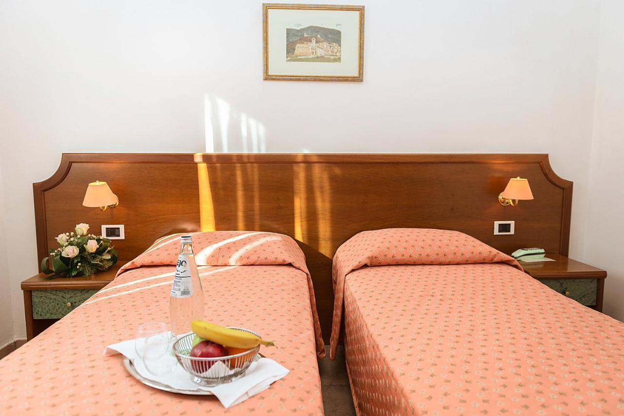 Hotel San Pietro Assisi Eksteriør billede